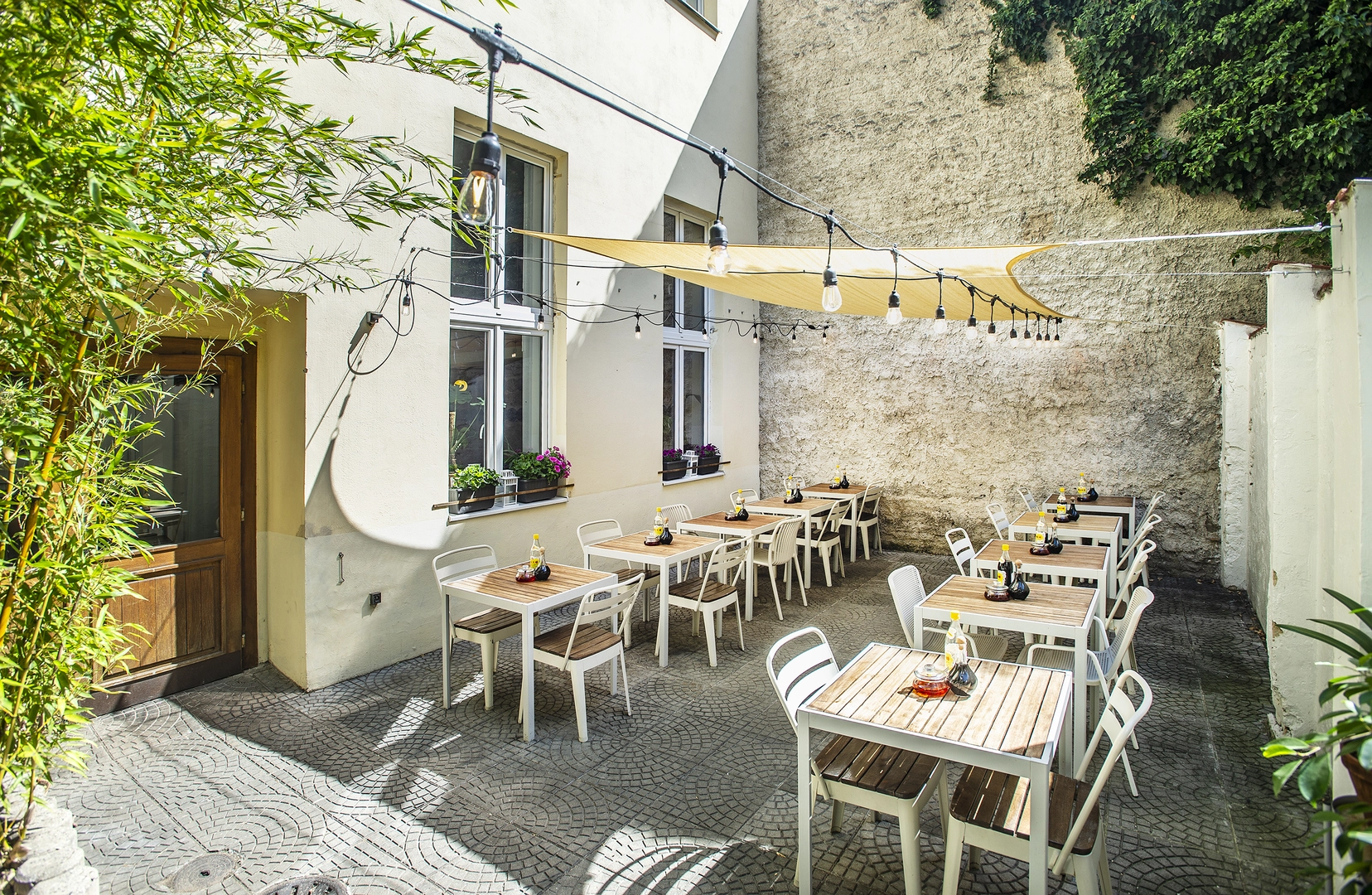 Zahrádka restaurace Dim Sum Spot Letná